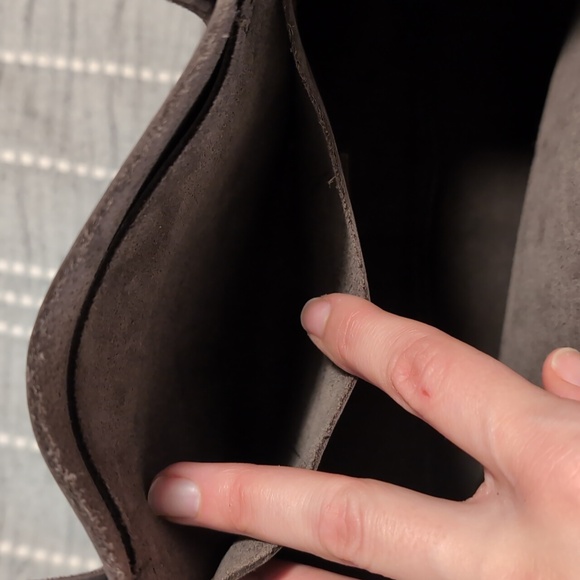 Portland Leather Classic Medium Crossbody Tote - Groupie Grey - Picture 5 of 6